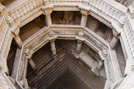 Adalaj Step Well