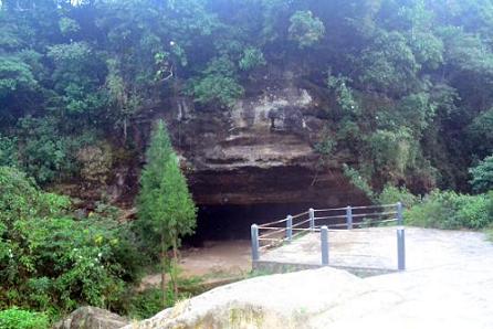 Mawjymbuin Cave