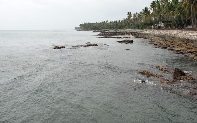 Thirumullavaram Beach