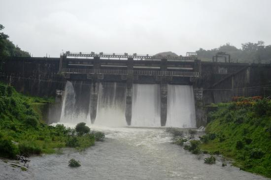 Peruvannamuzhi Dam