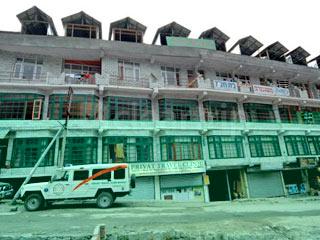 Hotel Satkar Residency Manali