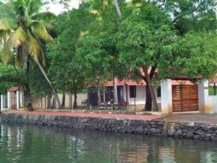 Saro Lake County Kumarakom