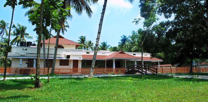 Karithanam Ayur Farms Kumarakom