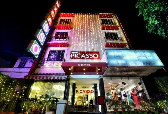 Hotel Picasso Naraina Delhi