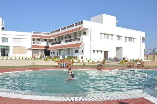 Goverdhan Greens Resort Dwarka