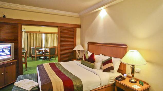 M K  Hotel