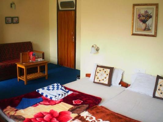Hotel Hill Retreat