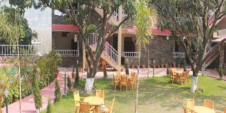 The Dukes Den Resort  Corbett