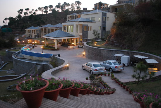 Hotel Surya Villas Resort Solan