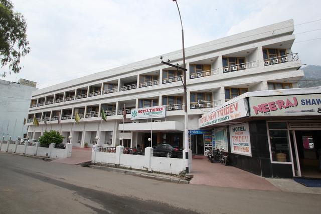 Hotel Tridev Katra