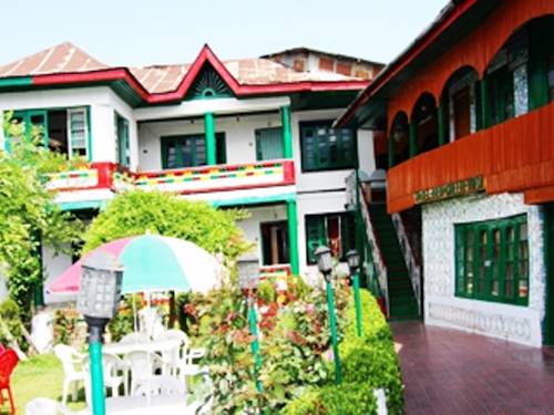 Hotel New Green View  II Srinagar