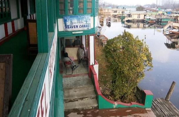 Hotel Heaven Canal Srinagar