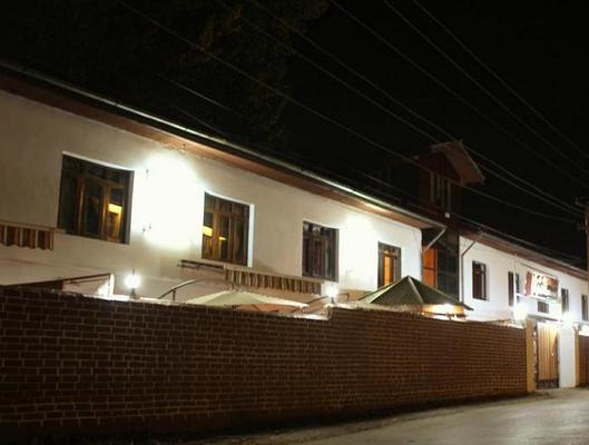 Walisons Resort Srinagar