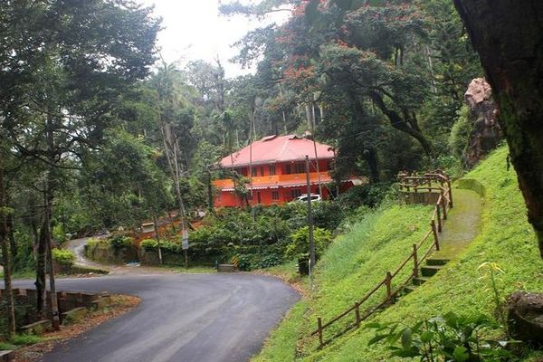 Pulickal Green Cottage Munnar