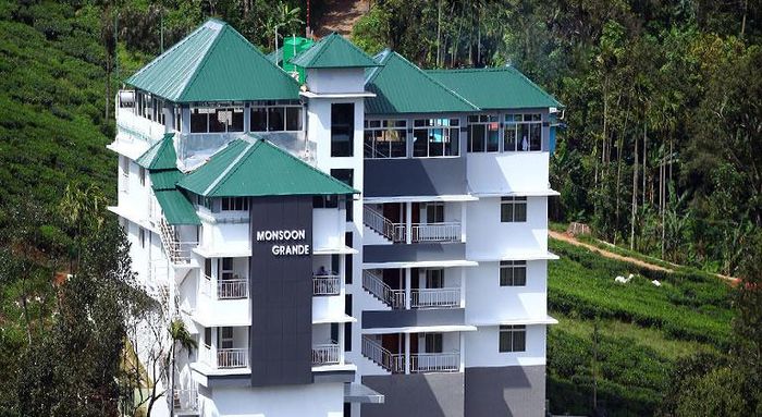 Monsoon Grande Resort Munnar