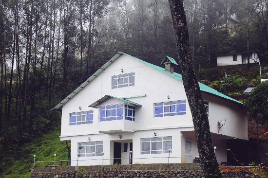 18 Degrees Homestay Munnar